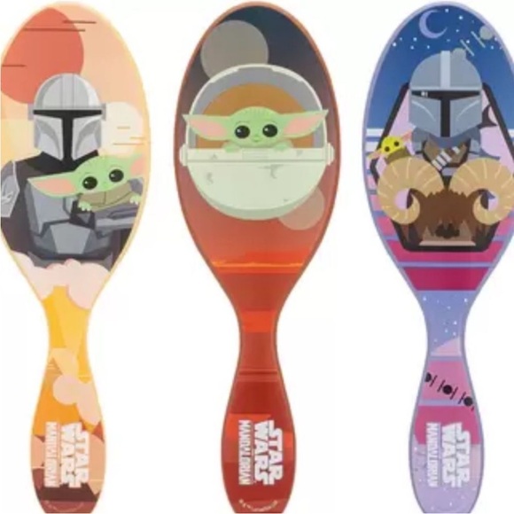 NEW! Disney Star Wars Mandalorian Wet Brush Set - Picture 2 of 4